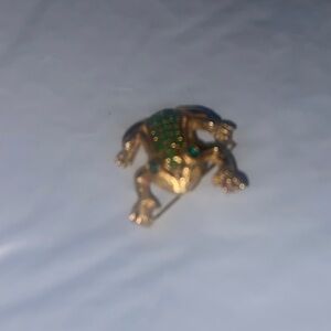 Gold and Green Frog Brooch
